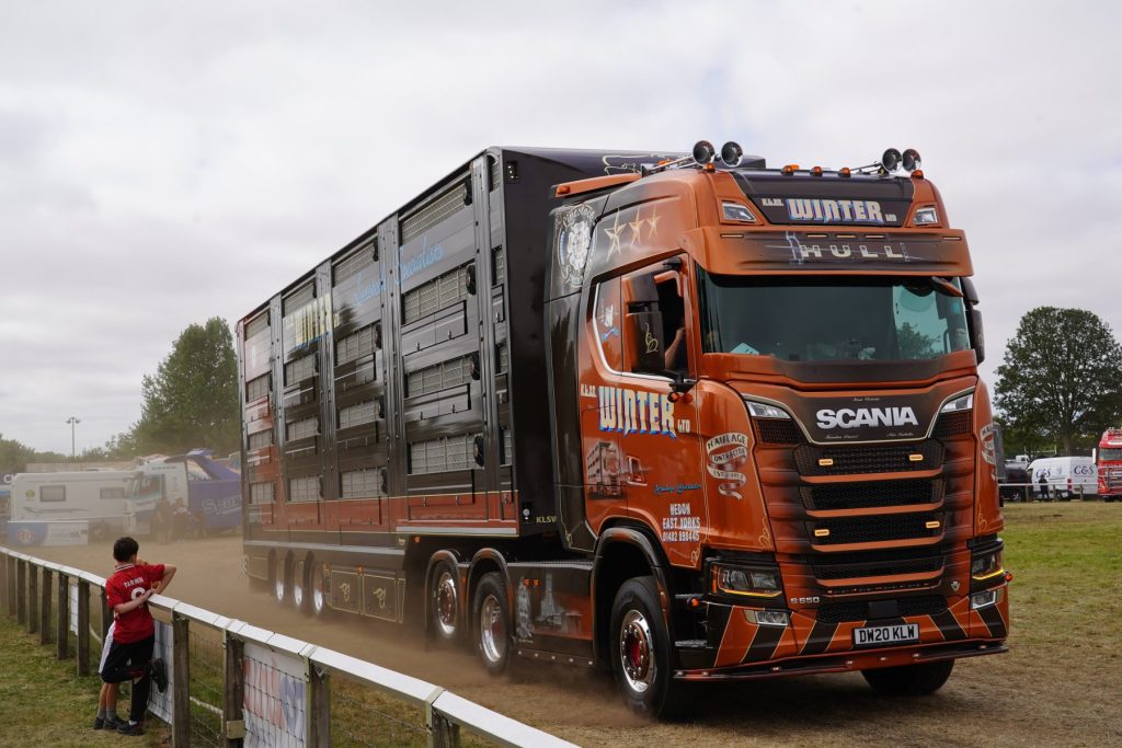 Truckit Show at Driffield Showground 2025: A Weekend of Trucks, Family Fun, and Commentary Highlights