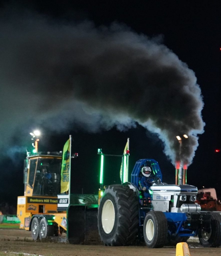 Tractor Pulling at Bunkers Hill, Emley Moor – A Weekend of Power, Noise and Resilience
