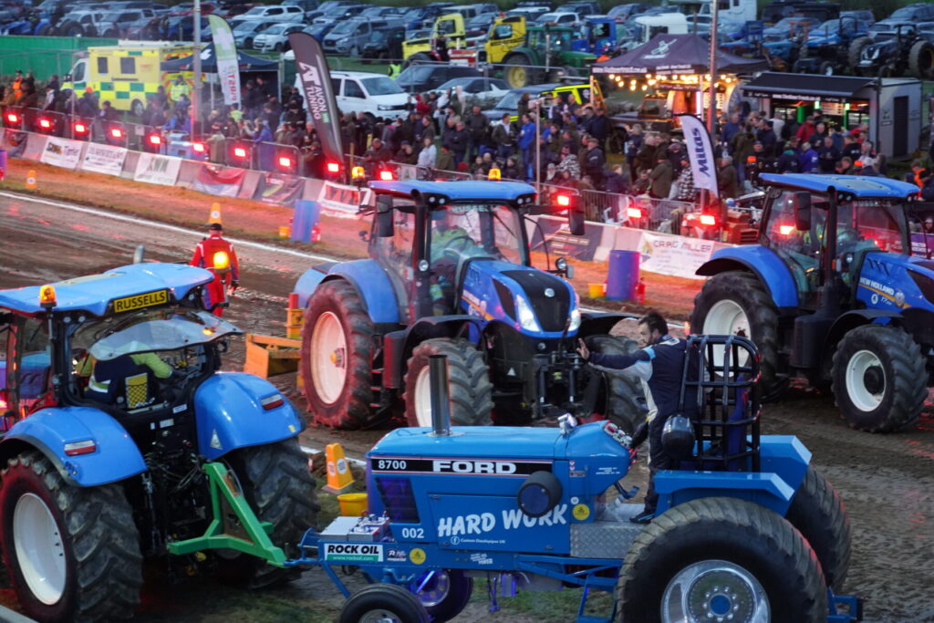 Emley Moor Tractor Pull 2026 – A Powerful Weekend with R & J PA Hire Tractor pulling action at Bunkers Hill Farm during Emley Moor Tractor Pull 2026